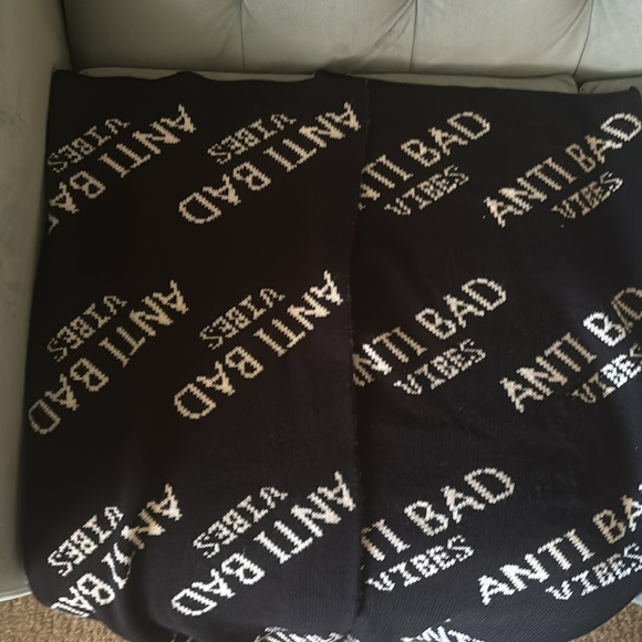 Anti Bad Vibes Black and White Wide Scraft - Picture 5 of 7